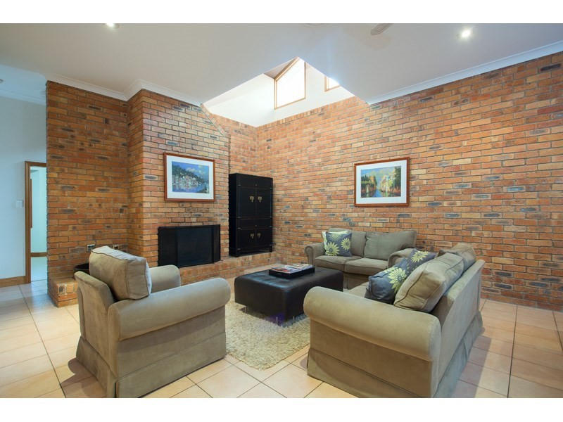 20 Neville Road, Bridgeman Downs QLD 4035