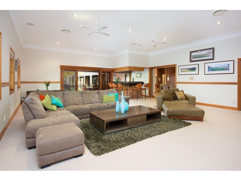 20 Neville Road, Bridgeman Downs QLD 4035