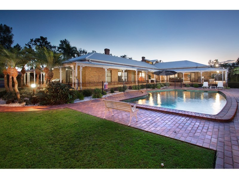 20 Neville Road, Bridgeman Downs QLD 4035