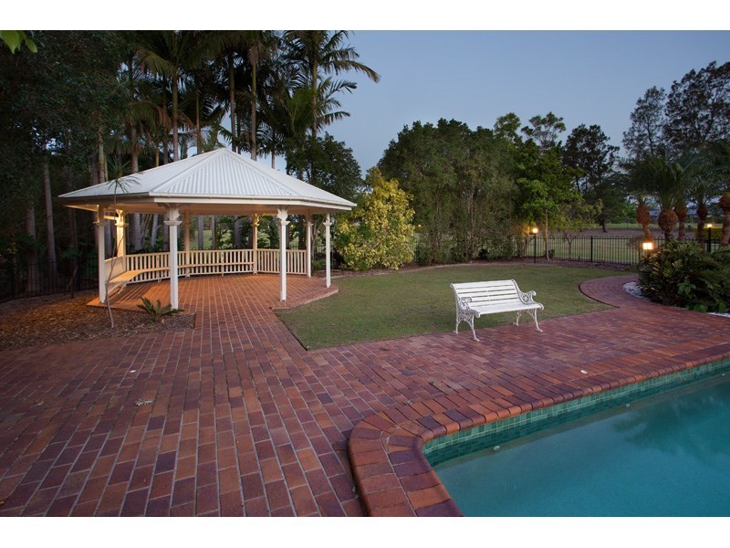 20 Neville Road, Bridgeman Downs QLD 4035