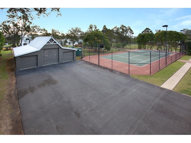 20 Neville Road, Bridgeman Downs QLD 4035