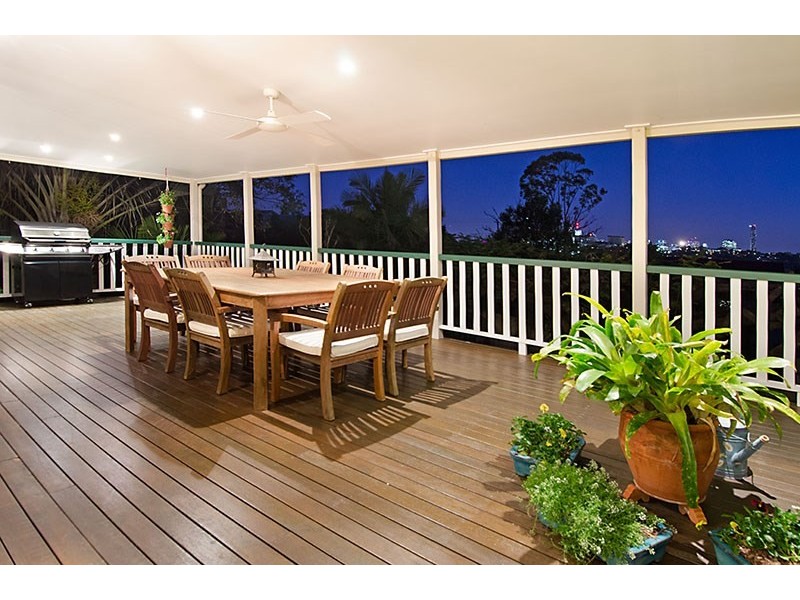 48 Seventh Avenue, Windsor QLD 4030