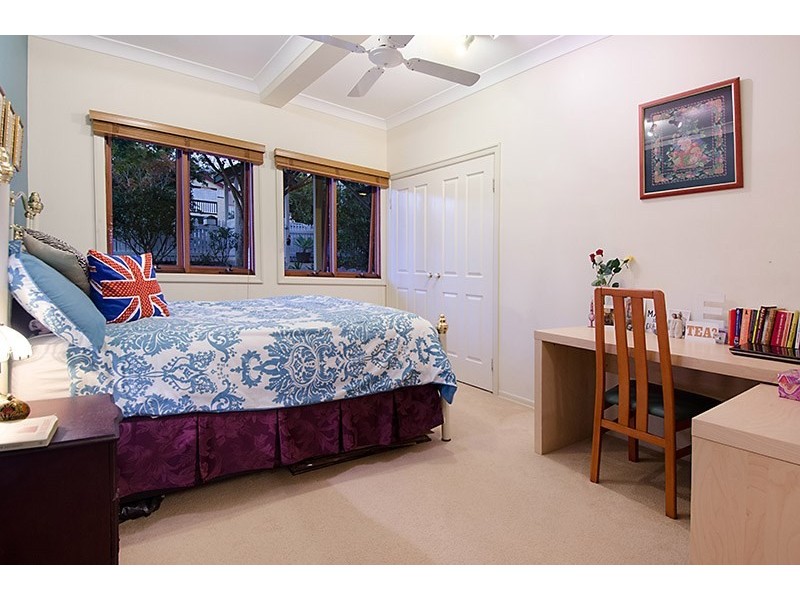 48 Seventh Avenue, Windsor QLD 4030