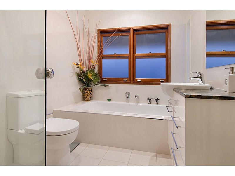 48 Seventh Avenue, Windsor QLD 4030