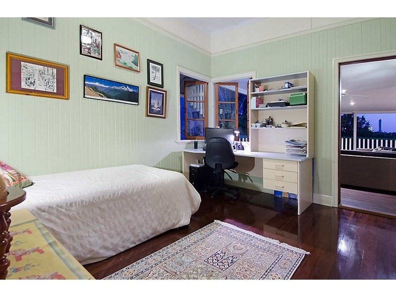 48 Seventh Avenue, Windsor QLD 4030