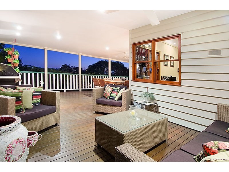 48 Seventh Avenue, Windsor QLD 4030