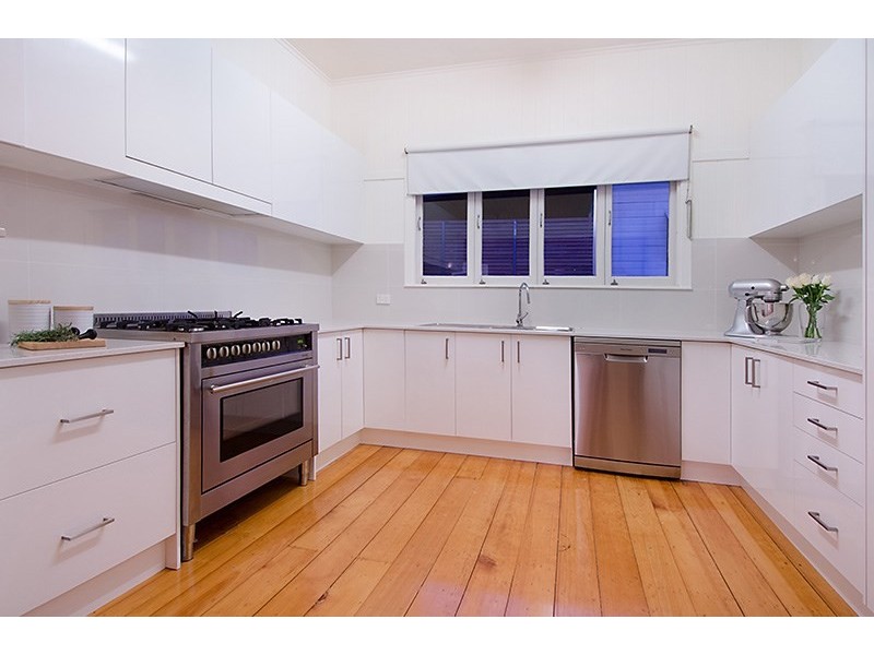 9 Greene Street, Newmarket QLD 4051