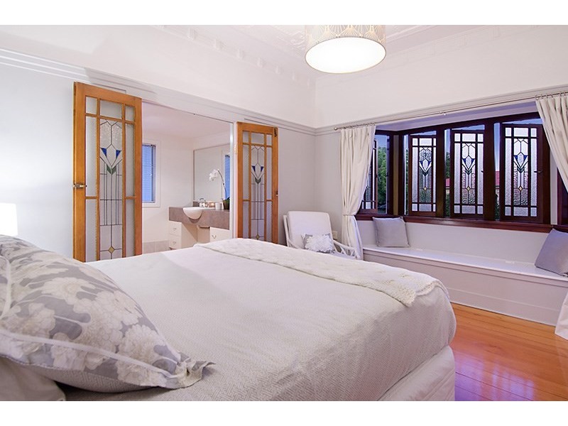 9 Greene Street, Newmarket QLD 4051