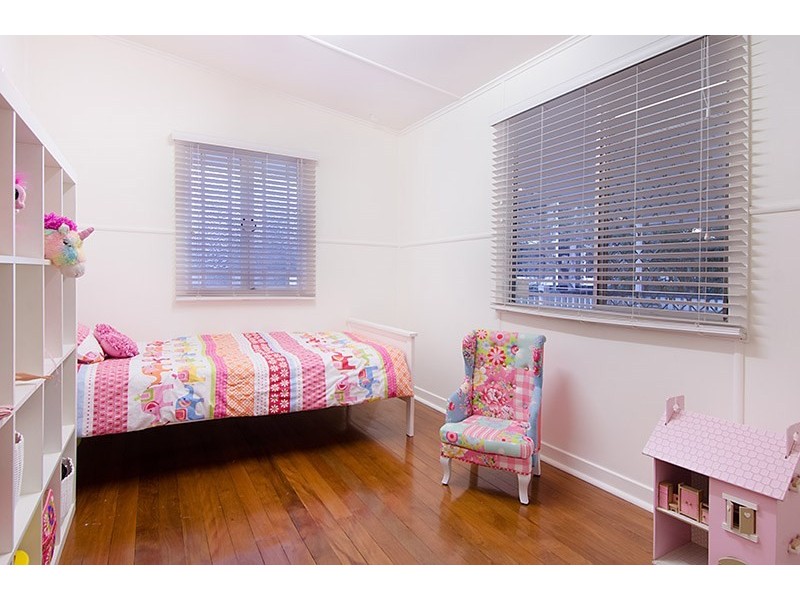 9 Greene Street, Newmarket QLD 4051