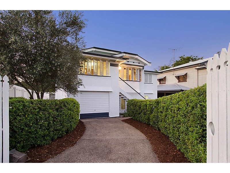 9 Greene Street, Newmarket QLD 4051