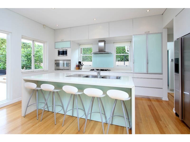 9 Killara Avenue, Hamilton QLD 4007