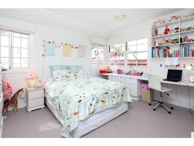 9 Killara Avenue, Hamilton QLD 4007