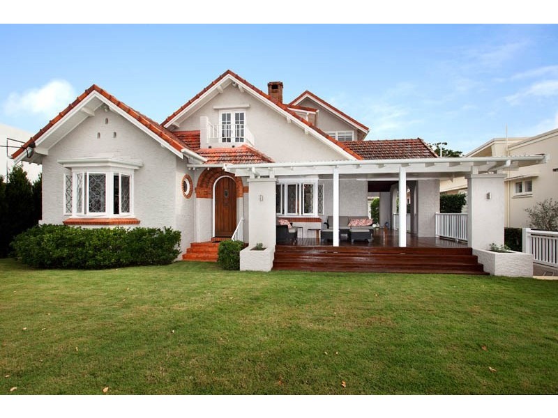 9 Killara Avenue, Hamilton QLD 4007