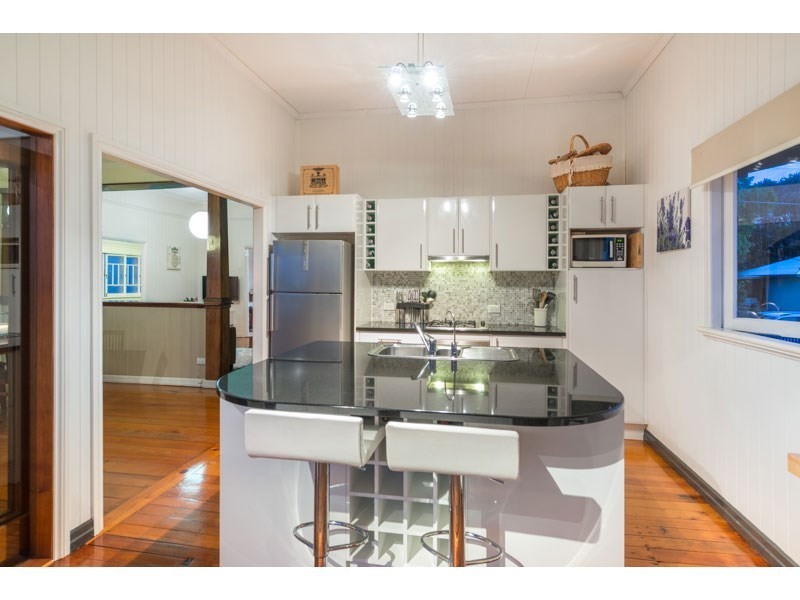 11 Bess Street, Windsor QLD 4030