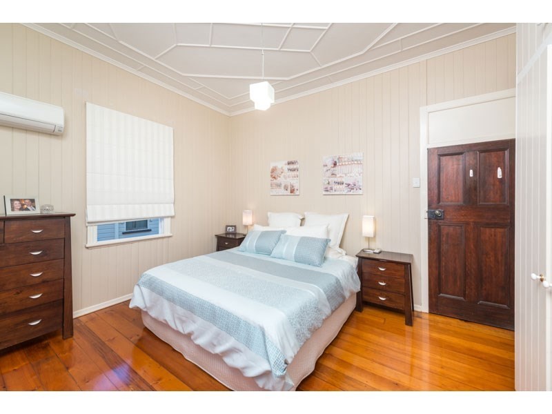 11 Bess Street, Windsor QLD 4030