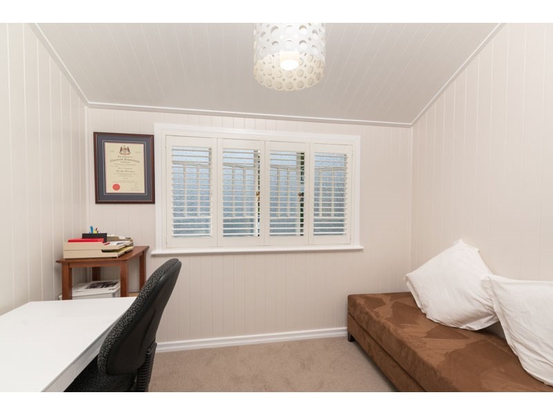 11 Bess Street, Windsor QLD 4030