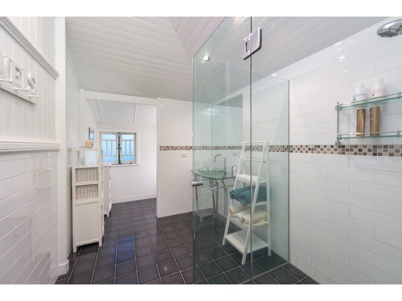 11 Bess Street, Windsor QLD 4030