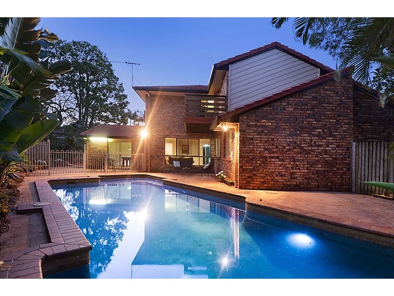 4 Colonial Court, Boondall QLD 4034