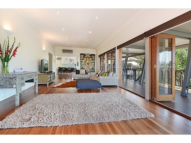 97 Hillside Crescent, Hamilton QLD 4007