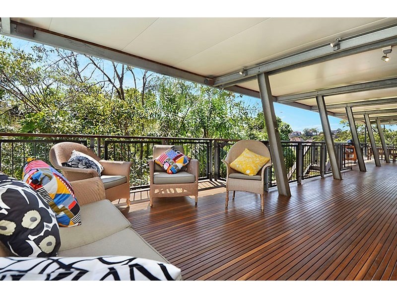 97 Hillside Crescent, Hamilton QLD 4007