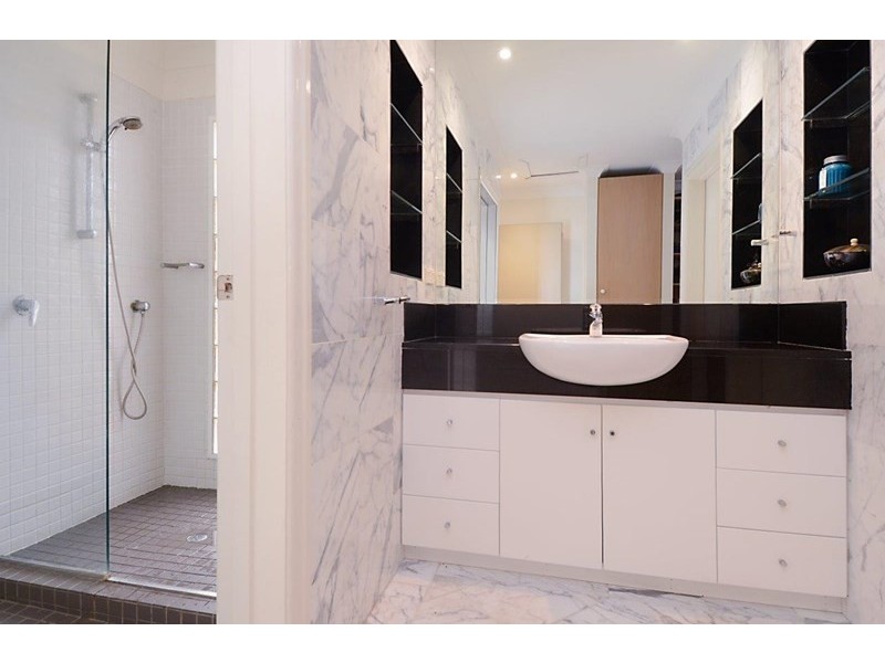 97 Hillside Crescent, Hamilton QLD 4007