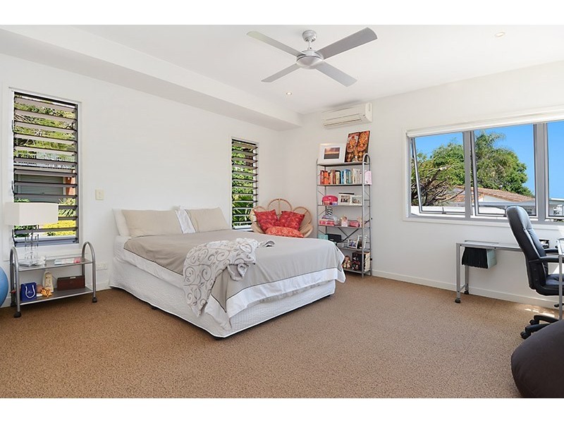 23 Ludlow Street, Hamilton QLD 4007