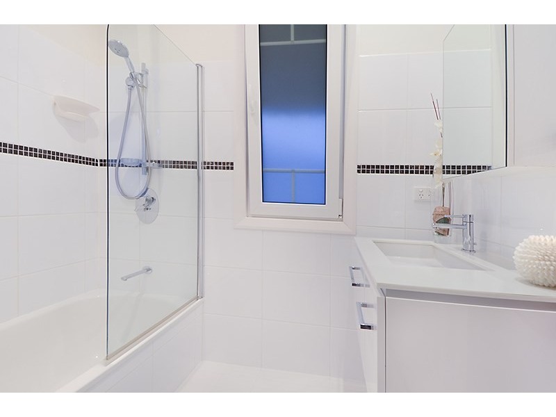 18 Robe Street, Newmarket QLD 4051