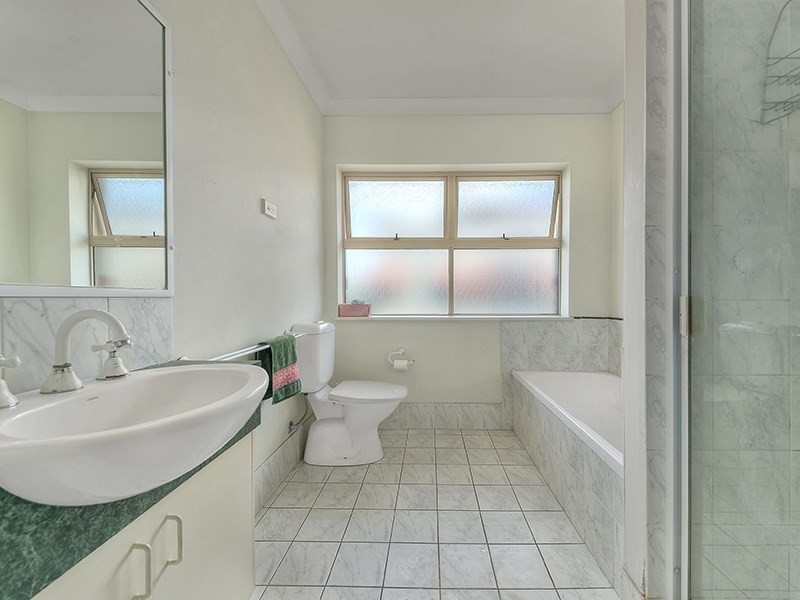 4/90 Racecourse Road, Ascot QLD 4007