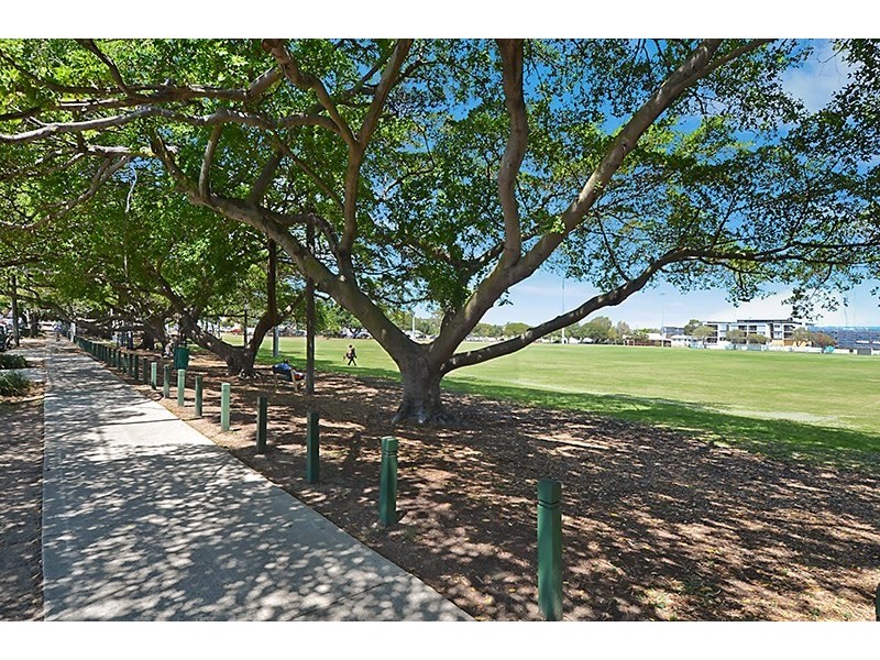 44 Oxford Street, Bulimba QLD 4171