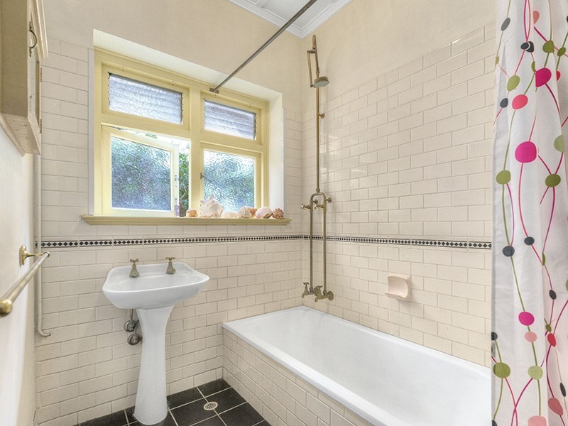 2/12 Lapraik Street, Ascot QLD 4007