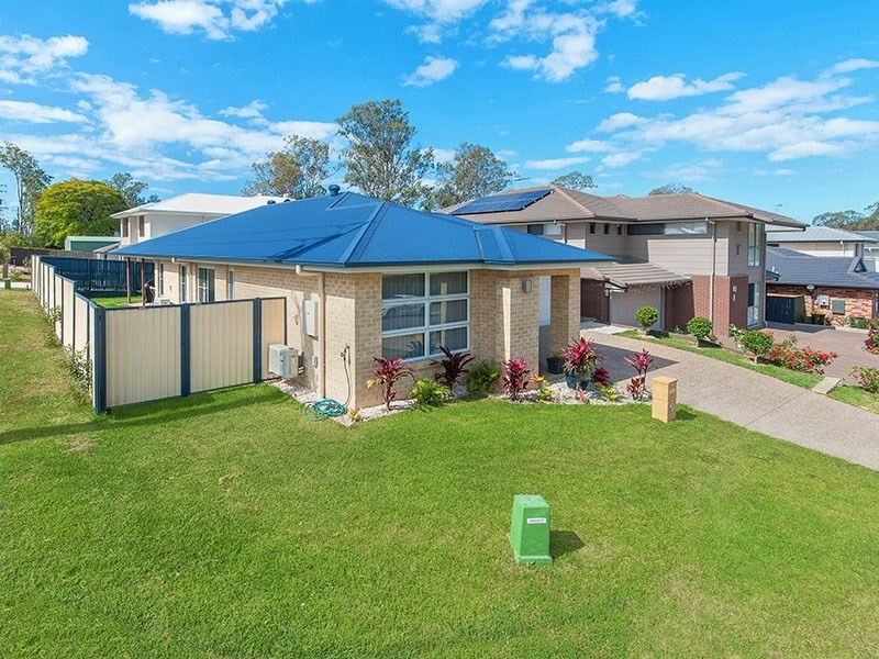 2 Booyong Place, Bridgeman Downs QLD 4035
