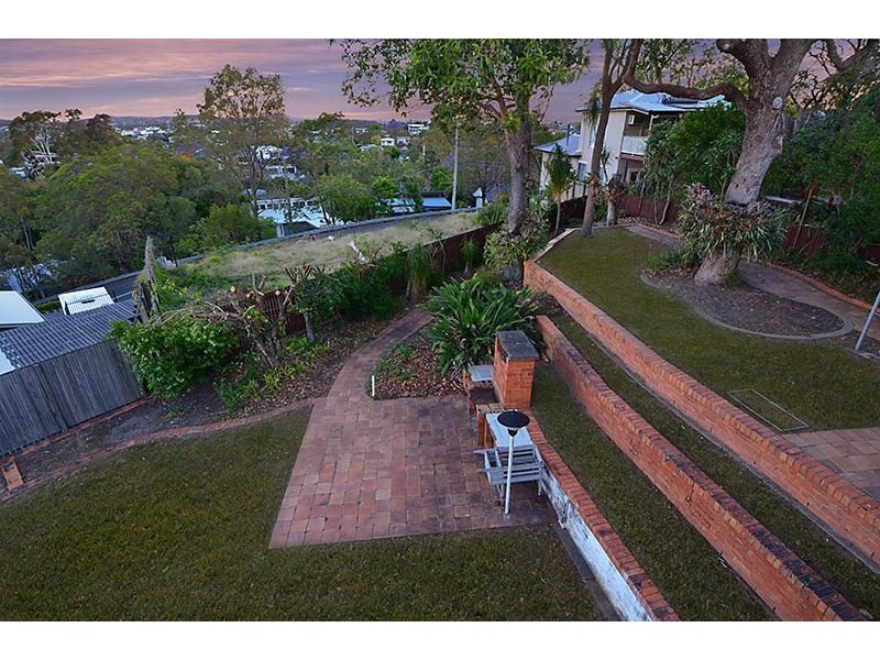 17A Apex Street, Balmoral QLD 4171