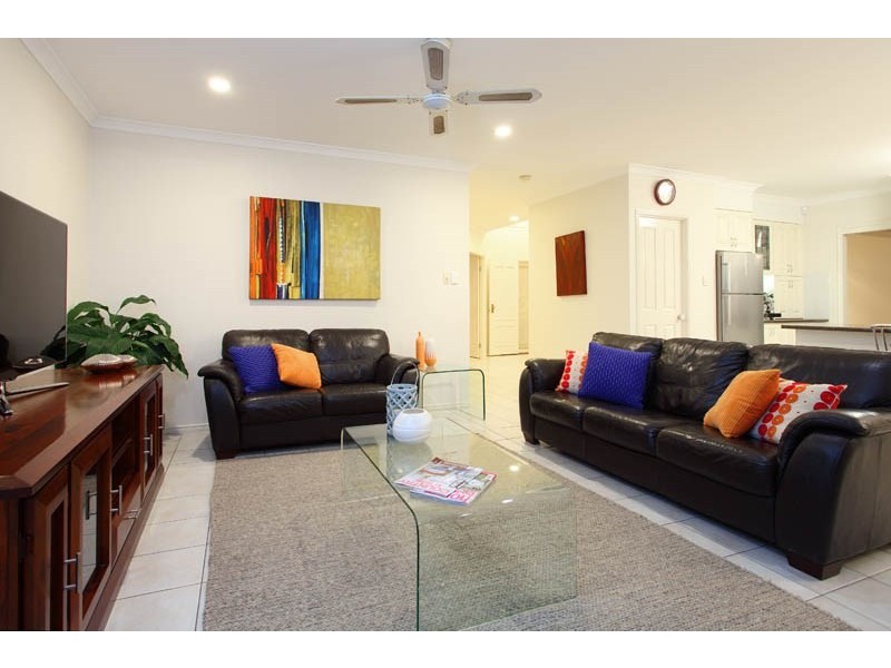 26 Shuttle Place, Bridgeman Downs QLD 4035