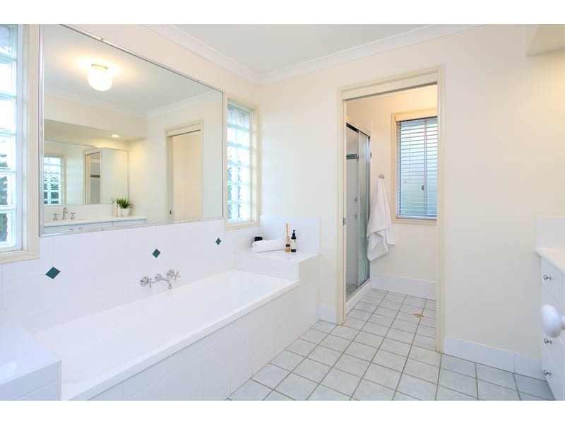 26 Shuttle Place, Bridgeman Downs QLD 4035