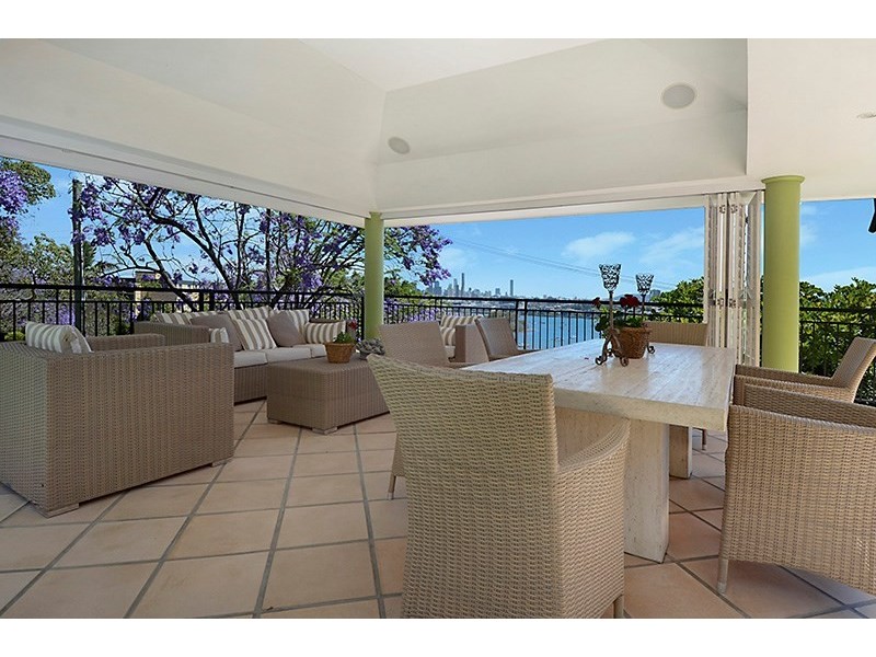 20 Eldernell Terrace, Hamilton QLD 4007