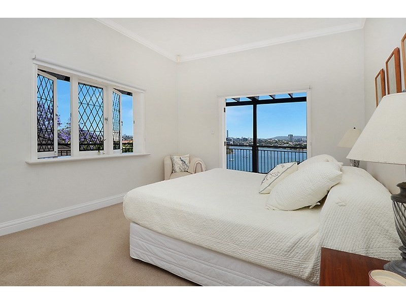 20 Eldernell Terrace, Hamilton QLD 4007