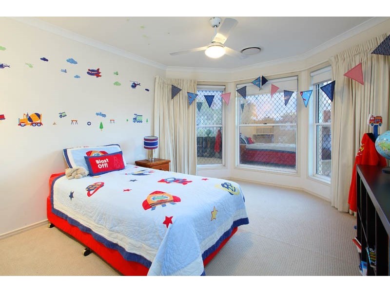 26 Shuttle Place, Bridgeman Downs QLD 4035