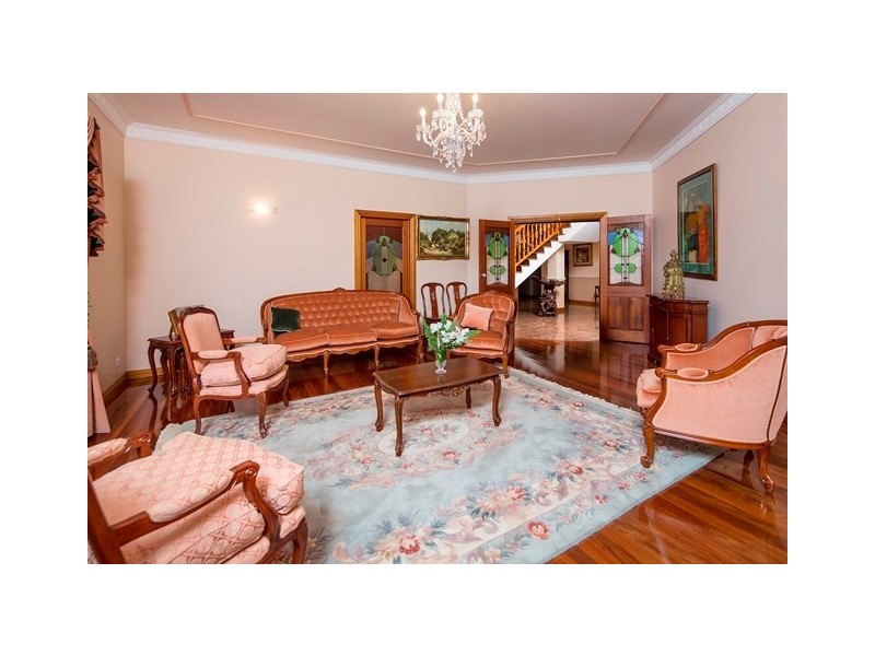 16 Neville Road, Bridgeman Downs QLD 4035