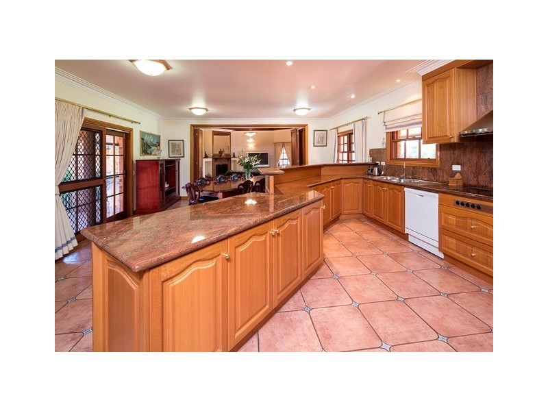 16 Neville Road, Bridgeman Downs QLD 4035