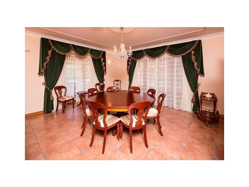 16 Neville Road, Bridgeman Downs QLD 4035