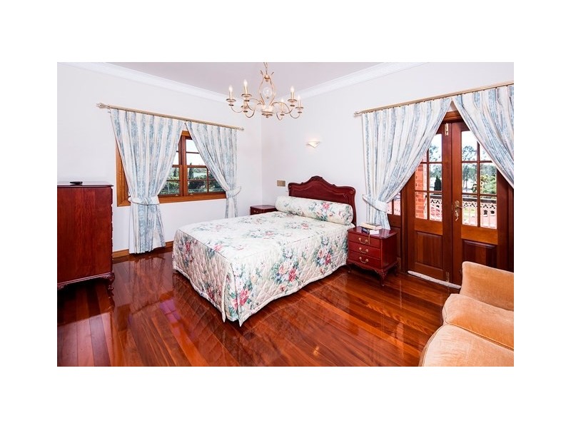 16 Neville Road, Bridgeman Downs QLD 4035