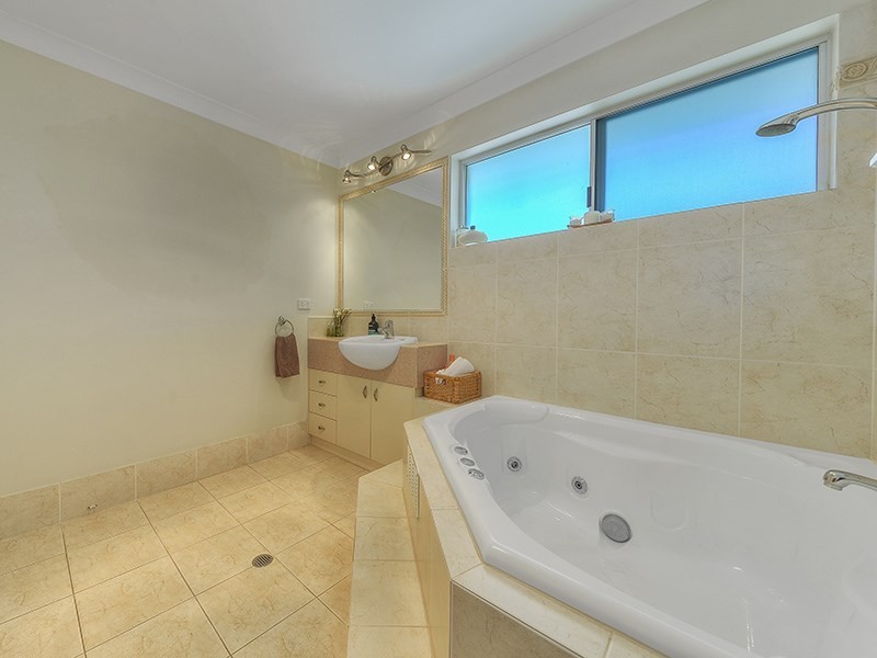 20 Claret Street, Carseldine QLD 4034