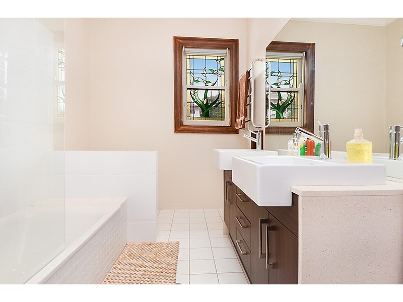 50 Riverton Street, Clayfield QLD 4011