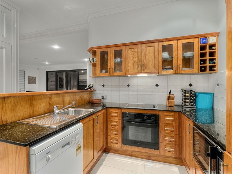 16 Massey Street, Ascot QLD 4007