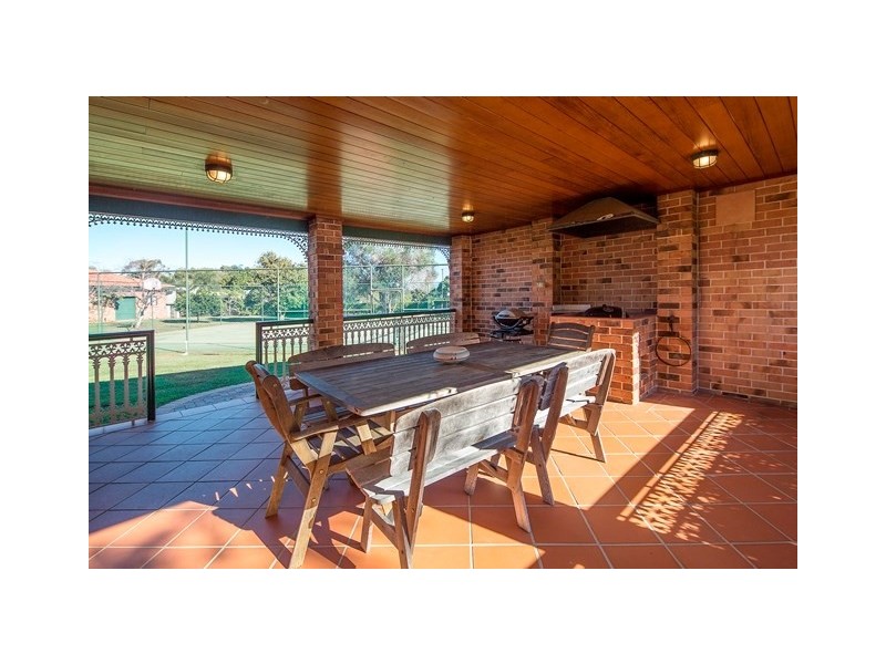 16 Neville Road, Bridgeman Downs QLD 4035