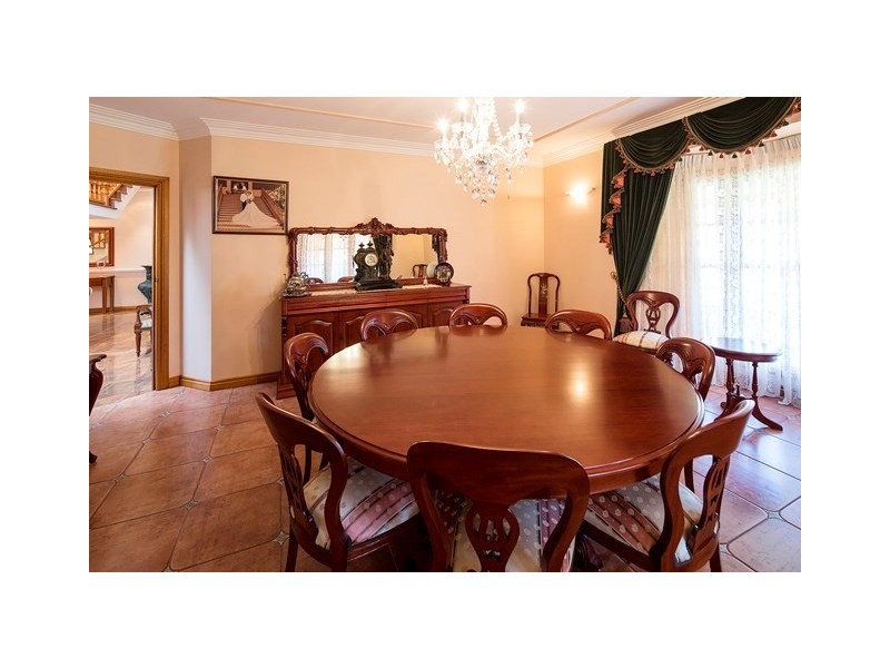 16 Neville Road, Bridgeman Downs QLD 4035