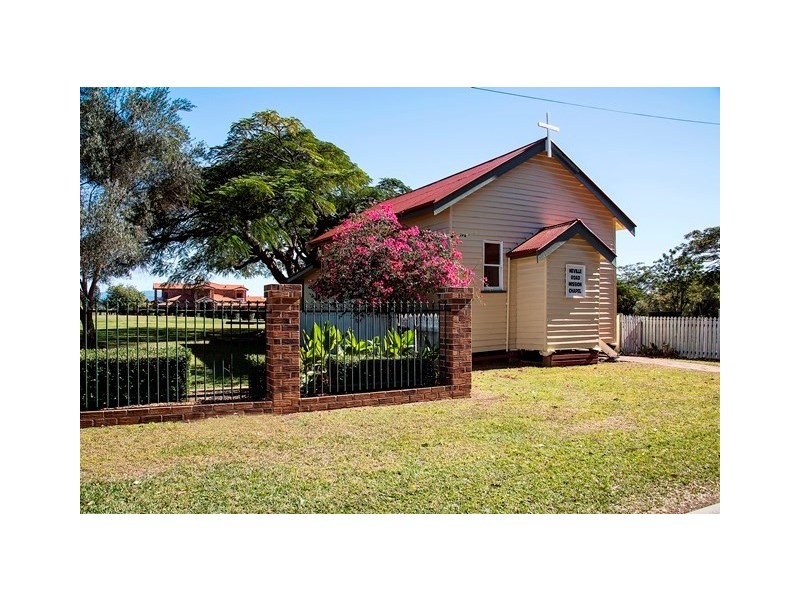 16 Neville Road, Bridgeman Downs QLD 4035