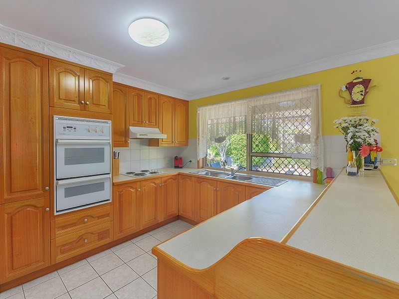 6 Sommerville Place, Chermside West QLD 4032