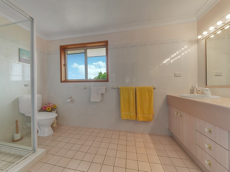 6 Sommerville Place, Chermside West QLD 4032