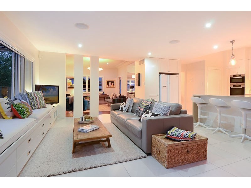 42 Sparkes Avenue, Hamilton QLD 4007